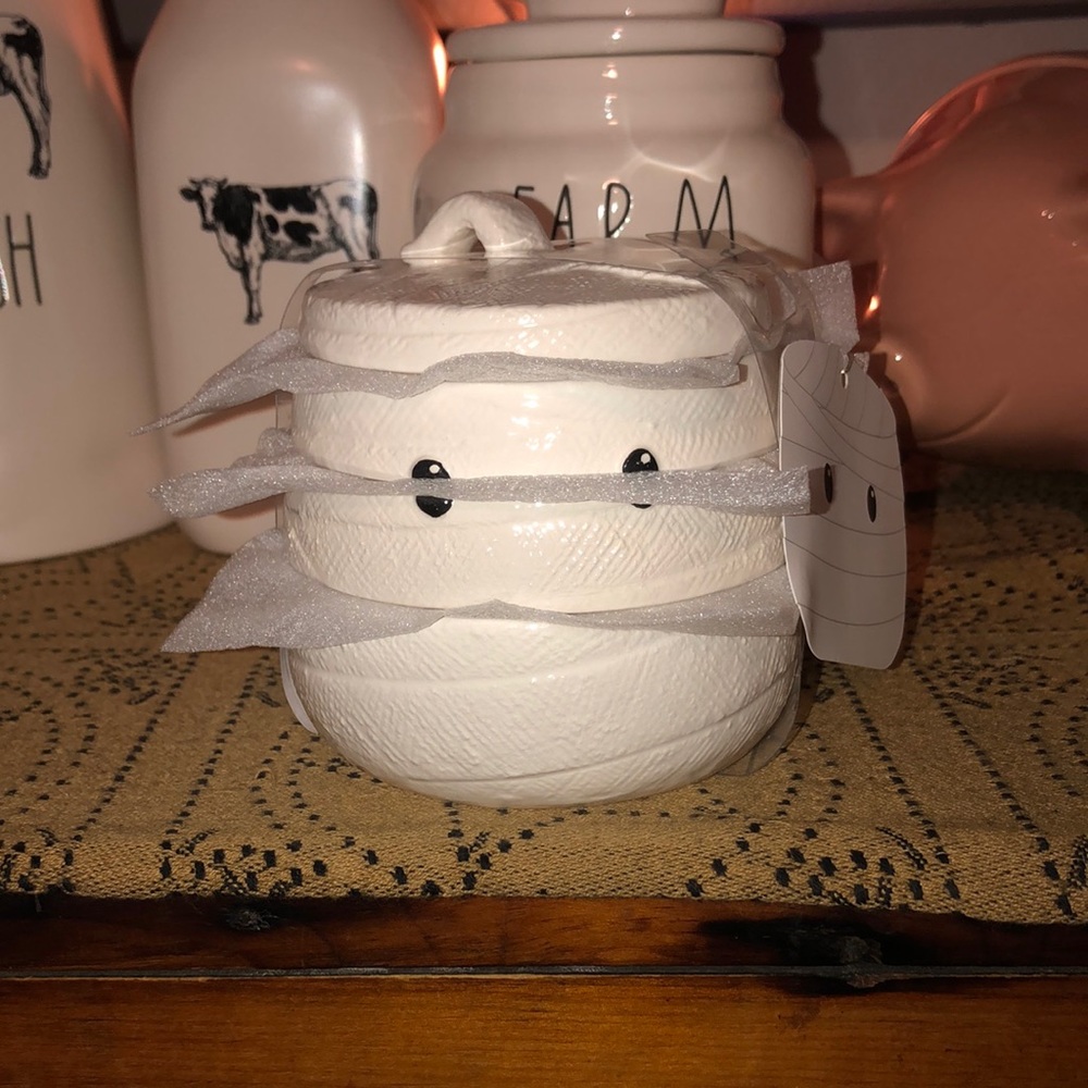 10 Strawberry Street Mummy Measuring Cups